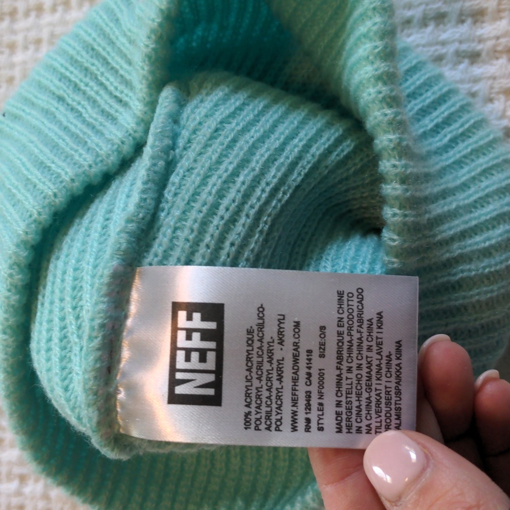 Neff Beanie - Picture 4 of 4